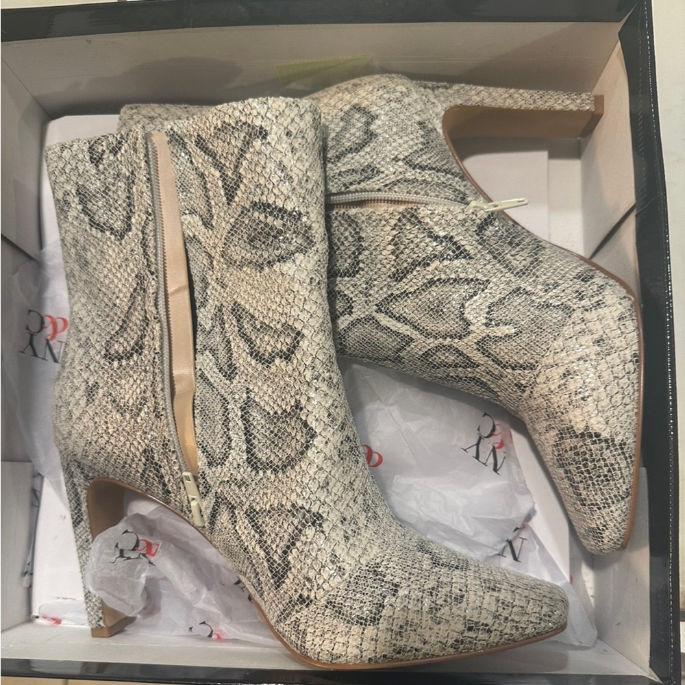 New York & Company Beige Snakeskin Heeled Boots